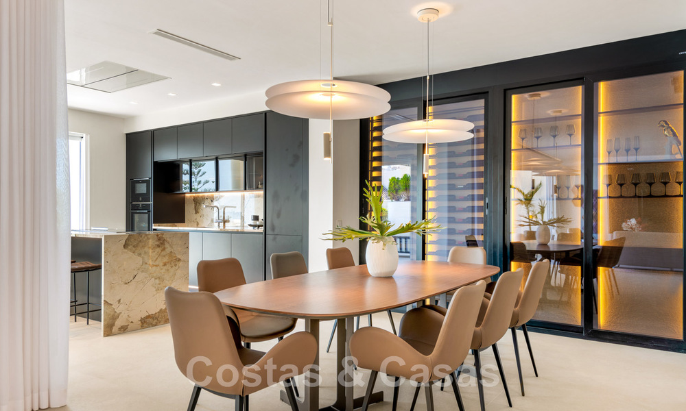 Opportunité ! Penthouse de luxe en bord de la mer à vendre dans le parc Las Dunas, Marbella - Estepona. Prêt à emménager. 43731