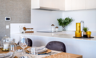 Prêts à emménager. Dernières 2 penthouses à vendre dans un style moderne dans un nouveau développement sur le New Golden Mile entre Marbella et Estepona 42530 