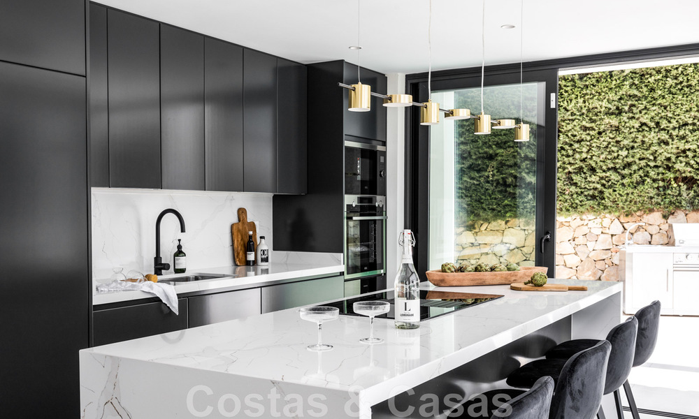 Villa méditerranéenne contemporaine de luxe à vendre avec vue sur la vallée du golf à Nueva Andalucia - Marbella 42797