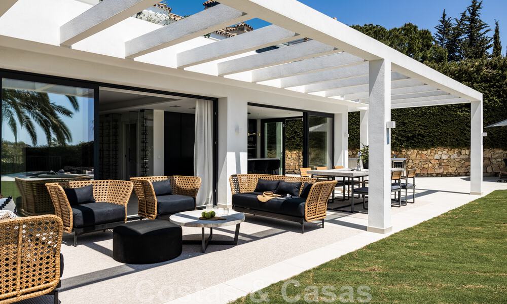 Villa méditerranéenne contemporaine de luxe à vendre avec vue sur la vallée du golf à Nueva Andalucia - Marbella 42807