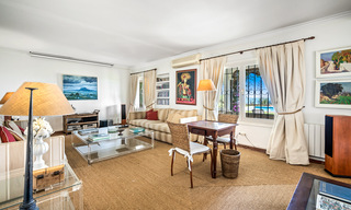Villa espagnole traditionnelle à vendre, en bord de mer avec accès direct à la plage, sur la nouvelle Golden Mile entre Marbella et Estepona 42699 