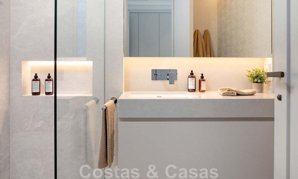 Vente d'une prestigieuse villa de luxe de style méditerranéen avec vue panoramique sur la mer à Benahavis - Marbella 43512