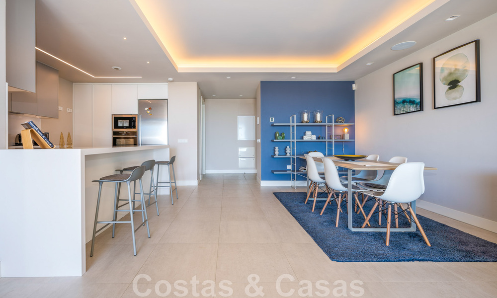 Appartement de jardin moderne et de haute qualité à vendre avec 3 chambres et des vues panoramiques sur la mer au cœur de Nueva Andalucia à Marbella 42841