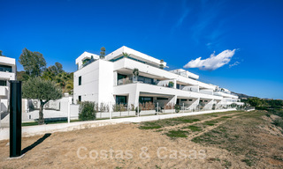 Appartement de jardin moderne et de haute qualité à vendre avec 3 chambres et des vues panoramiques sur la mer au cœur de Nueva Andalucia à Marbella 42845 