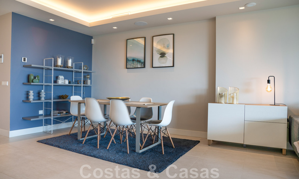 Appartement de jardin moderne et de haute qualité à vendre avec 3 chambres et des vues panoramiques sur la mer au cœur de Nueva Andalucia à Marbella 42858