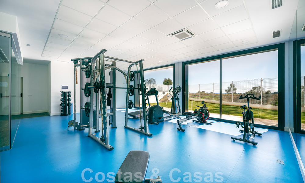 Appartement de jardin moderne et de haute qualité à vendre avec 3 chambres et des vues panoramiques sur la mer au cœur de Nueva Andalucia à Marbella 42864