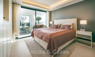 Appartement de jardin moderne et de haute qualité à vendre avec 3 chambres et des vues panoramiques sur la mer au cœur de Nueva Andalucia à Marbella 42876 