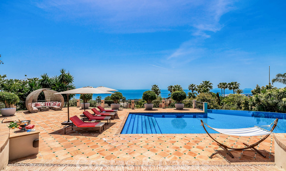 Impressionnante villa de luxe à l'architecture méditerranéenne, avec vue sur la mer, dans le quartier résidentiel recherché de Sierra Blanca, sur la Golden Mile de Marbella 42905