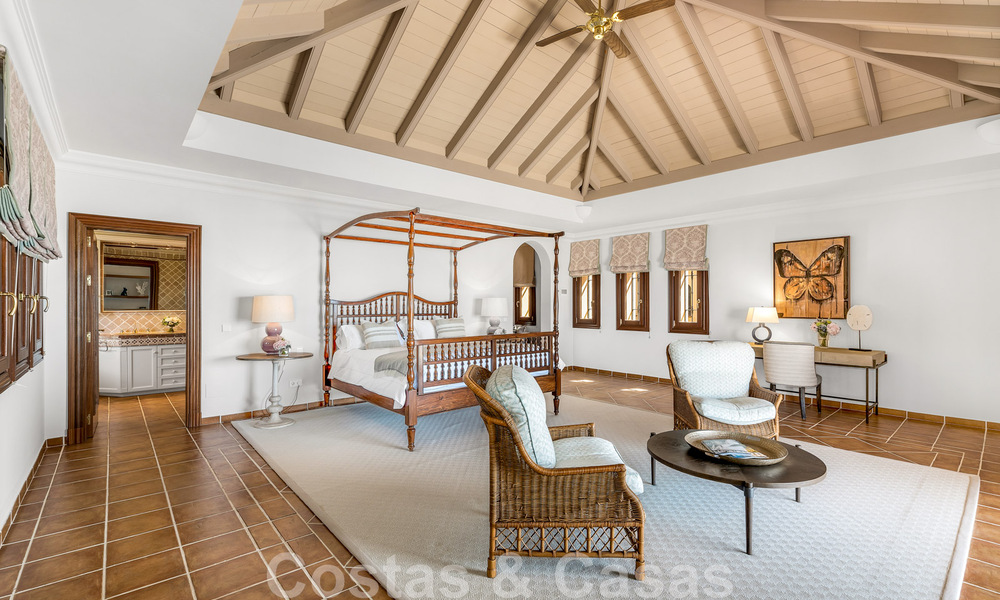 Impressionnante villa de luxe à l'architecture méditerranéenne, avec vue sur la mer, dans le quartier résidentiel recherché de Sierra Blanca, sur la Golden Mile de Marbella 42919