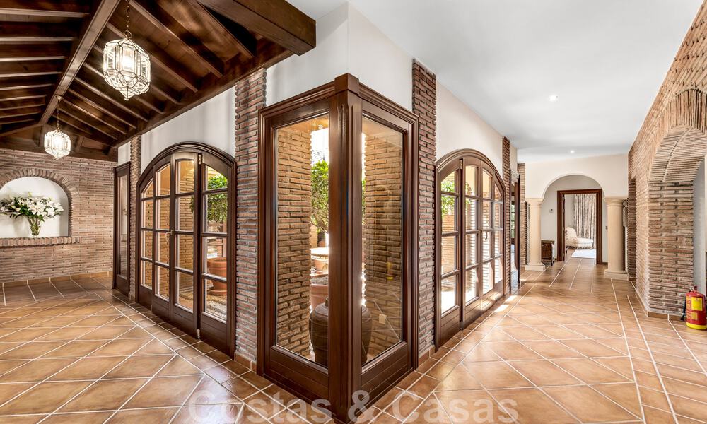 Impressionnante villa de luxe à l'architecture méditerranéenne, avec vue sur la mer, dans le quartier résidentiel recherché de Sierra Blanca, sur la Golden Mile de Marbella 42929