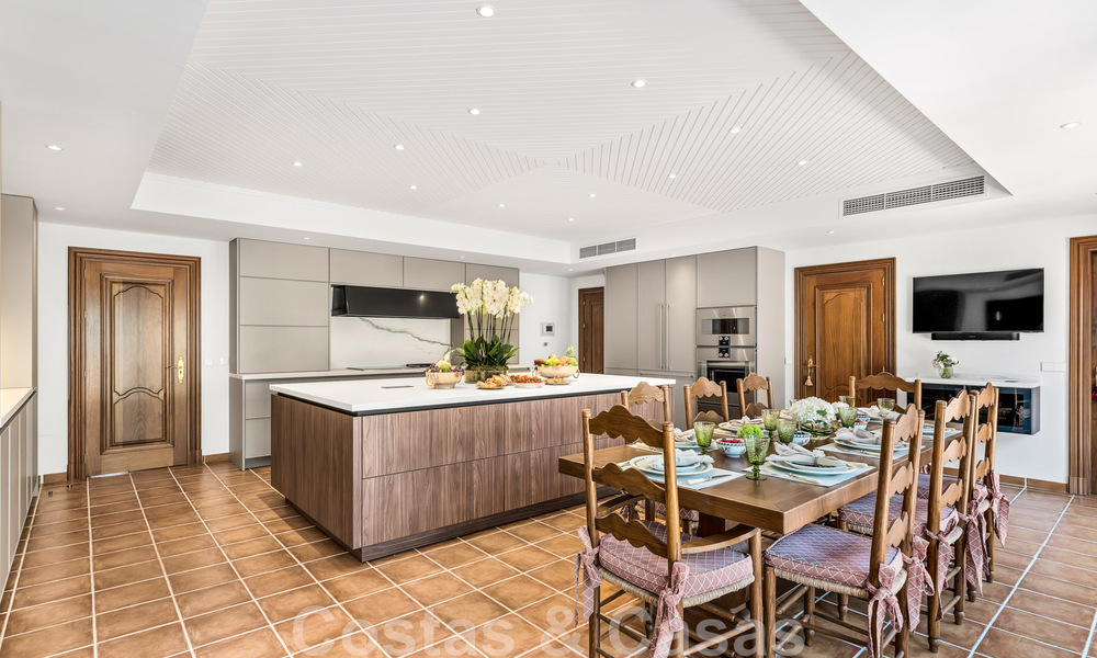 Impressionnante villa de luxe à l'architecture méditerranéenne, avec vue sur la mer, dans le quartier résidentiel recherché de Sierra Blanca, sur la Golden Mile de Marbella 42940