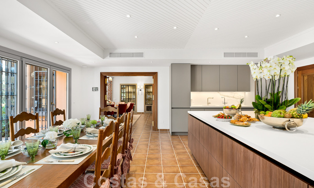 Impressionnante villa de luxe à l'architecture méditerranéenne, avec vue sur la mer, dans le quartier résidentiel recherché de Sierra Blanca, sur la Golden Mile de Marbella 42941