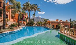 Penthouse contemporain rénové, spacieux, en duplex, avec vue panoramique sur la mer, dans une urbanisation recherchée de Nueva Andalucia, Marbella 42957 