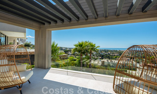 Villa de luxe de style contemporain à vendre avec vue sur la mer dans la vallée du golf de Nueva Andalucia à Marbella 43299 