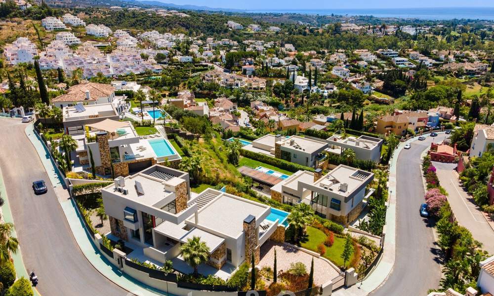 Villa de luxe de style contemporain à vendre avec vue sur la mer dans la vallée du golf de Nueva Andalucia à Marbella 43308