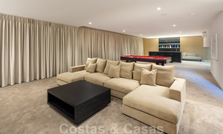 Villa de luxe de style contemporain à vendre avec vue sur la mer dans la vallée du golf de Nueva Andalucia à Marbella 43313 