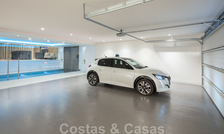 Villa de luxe de style contemporain à vendre avec vue sur la mer dans la vallée du golf de Nueva Andalucia à Marbella 43316 