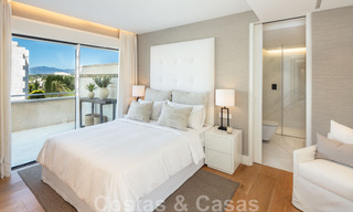 Penthouse de luxe à vendre, rénové dans un style contemporain, avec vue sur la mer dans un complexe sécurisé de la ville de Marbella 43109 