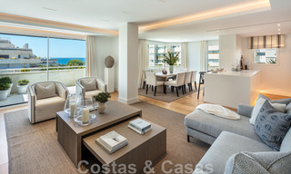 Penthouse de luxe à vendre, rénové dans un style contemporain, avec vue sur la mer dans un complexe sécurisé de la ville de Marbella 43114 