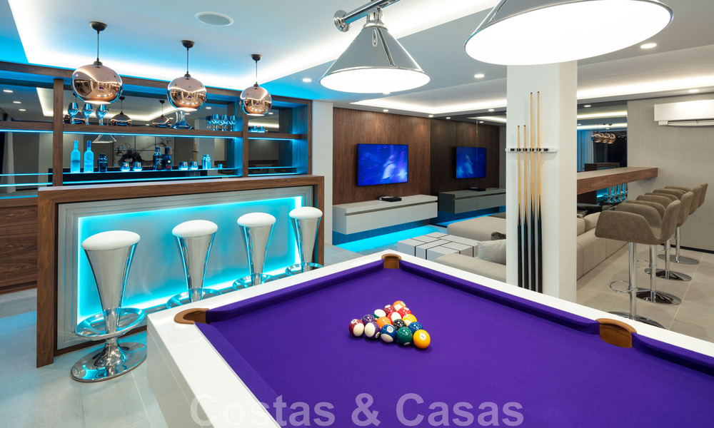 Belle villa contemporaine à vendre au cœur de la vallée du golf de Nueva Andalucia, à Marbella 43033