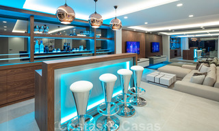 Belle villa contemporaine à vendre au cœur de la vallée du golf de Nueva Andalucia, à Marbella 43034 