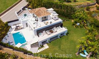 Belle villa contemporaine à vendre au cœur de la vallée du golf de Nueva Andalucia, à Marbella 43037 