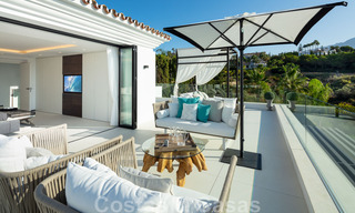 Belle villa contemporaine à vendre au cœur de la vallée du golf de Nueva Andalucia, à Marbella 43039 