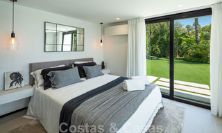 Belle villa contemporaine à vendre au cœur de la vallée du golf de Nueva Andalucia, à Marbella 43045 