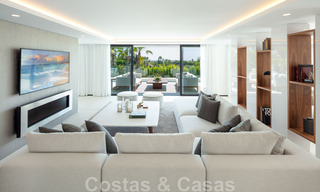 Belle villa contemporaine à vendre au cœur de la vallée du golf de Nueva Andalucia, à Marbella 43047 