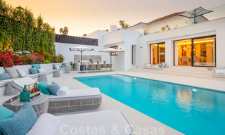 Belle villa contemporaine à vendre au cœur de la vallée du golf de Nueva Andalucia, à Marbella 43055 