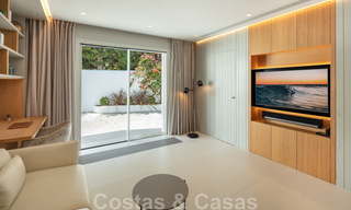 Charmante villa de luxe moderne à vendre dans une prestigieuse communauté résidentielle située sur le Golden Mile de Marbella 43268 