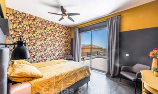 Villa contemporaine économe en énergie à vendre avec vue sur la mer dans un quartier résidentiel recherché près de Rio Real et de la ville de Marbella 43245 