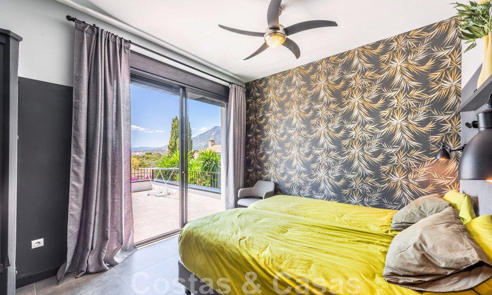 Villa contemporaine économe en énergie à vendre avec vue sur la mer dans un quartier résidentiel recherché près de Rio Real et de la ville de Marbella 43264