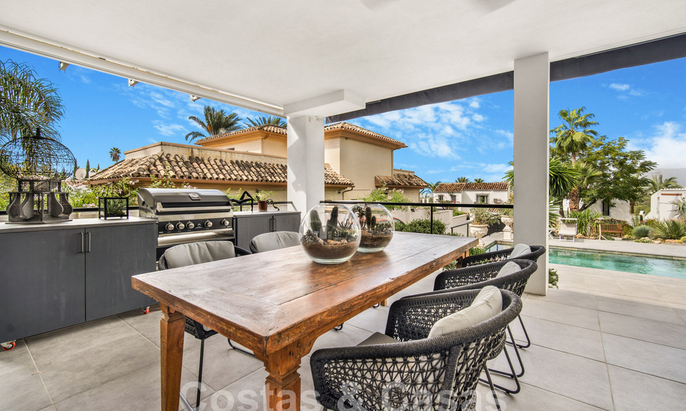 Villa contemporaine économe en énergie à vendre avec vue sur la mer dans un quartier résidentiel recherché près de Rio Real et de la ville de Marbella 57718