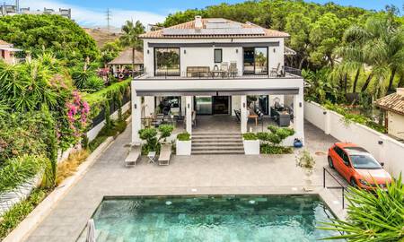 Villa contemporaine économe en énergie à vendre avec vue sur la mer dans un quartier résidentiel recherché près de Rio Real et de la ville de Marbella 57722