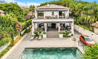 Villa contemporaine économe en énergie à vendre avec vue sur la mer dans un quartier résidentiel recherché près de Rio Real et de la ville de Marbella 57722 