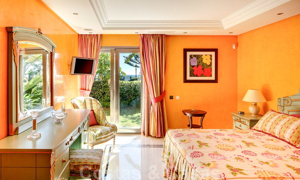Appartement exclusif avec vues sur jardin et plage à vendre à Puerto Banús, Marbella 23046