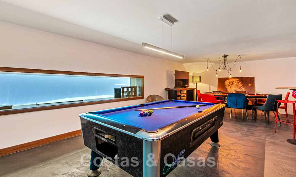 Villa contemporaine de luxe à vendre, située en position élevée avec vue panoramique sur la mer, à Marbella Est 43828