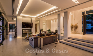 Villa contemporaine de luxe à vendre, située en position élevée avec vue panoramique sur la mer, à Marbella Est 43854 