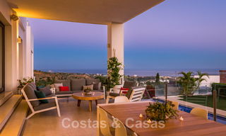 Villa contemporaine de luxe à vendre, située en position élevée avec vue panoramique sur la mer, à Marbella Est 43855 