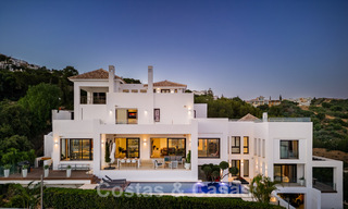Villa contemporaine de luxe à vendre, située en position élevée avec vue panoramique sur la mer, à Marbella Est 43862 