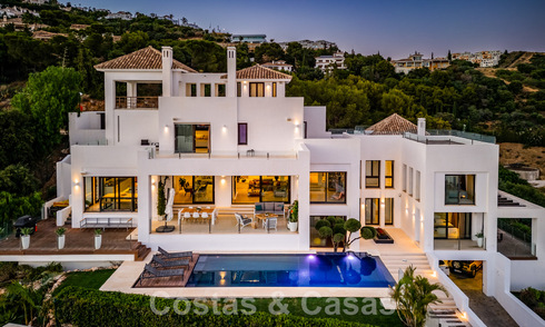 Villa contemporaine de luxe à vendre, située en position élevée avec vue panoramique sur la mer, à Marbella Est 43863