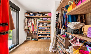 Villa moderne à vendre, située en première ligne du golf avec vue panoramique sur le vert, vaste terrain de golf de Marbella West 43878 