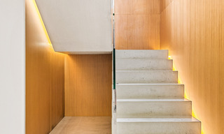 Villa moderne à vendre, située en première ligne du golf avec vue panoramique sur le vert, vaste terrain de golf de Marbella West 43895 