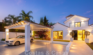 Vente d'une villa de luxe de style méditerranéen, dans un quartier sécurisé, à distance de marche de toutes les commodités de Nueva Andalucia, Marbella 43679 