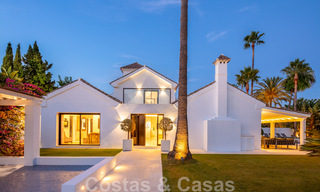 Vente d'une villa de luxe de style méditerranéen, dans un quartier sécurisé, à distance de marche de toutes les commodités de Nueva Andalucia, Marbella 43680 