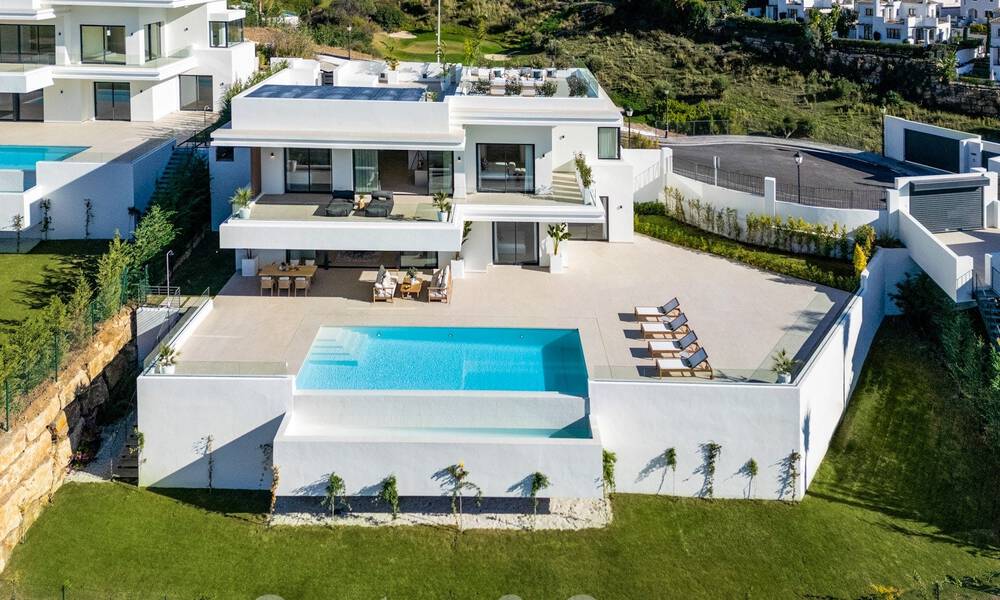 Spectaculaires villas de luxe à vendre, d'architecture contemporaine, situées dans un complexe de golf sur le nouveau Golden Mile entre Marbella et Estepona 63161