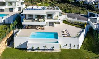 Spectaculaires villas de luxe à vendre, d'architecture contemporaine, situées dans un complexe de golf sur le nouveau Golden Mile entre Marbella et Estepona 63161 