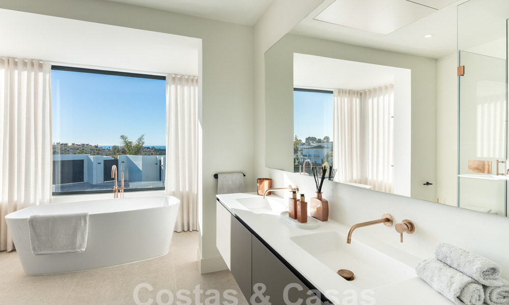 Spectaculaires villas de luxe à vendre, d'architecture contemporaine, situées dans un complexe de golf sur le nouveau Golden Mile entre Marbella et Estepona 63166