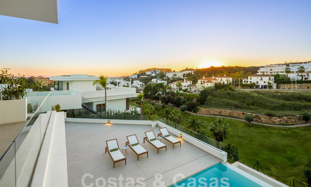 Spectaculaires villas de luxe à vendre, d'architecture contemporaine, situées dans un complexe de golf sur le nouveau Golden Mile entre Marbella et Estepona 63186